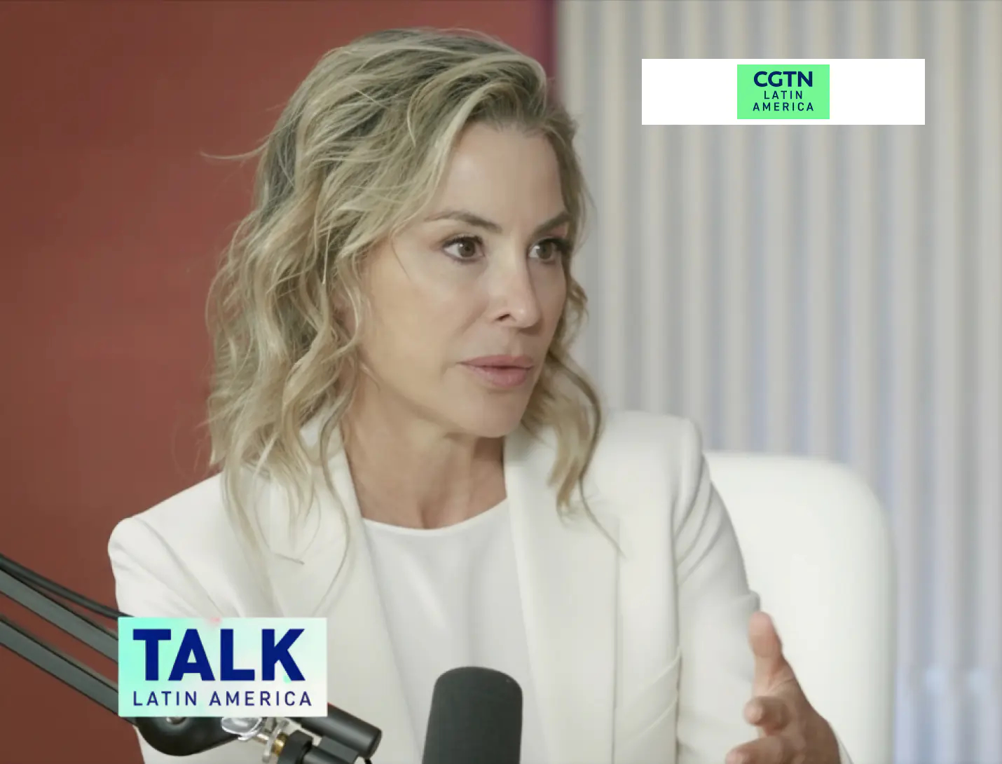 pressCardImagebuild-your-own-castle-silvina-moschini-on-women-and-money